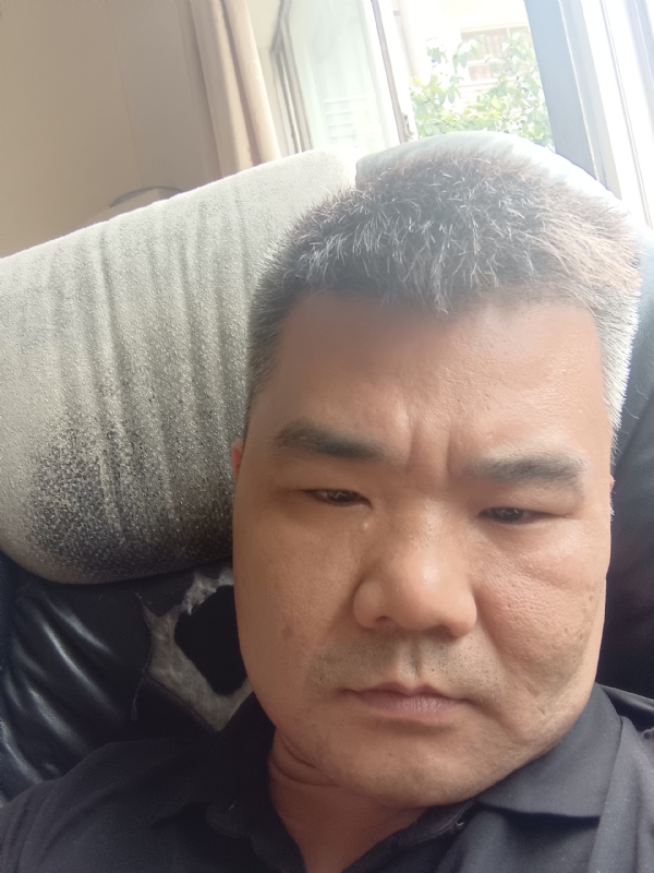 路人的第一张照片--贵港相亲服务中心