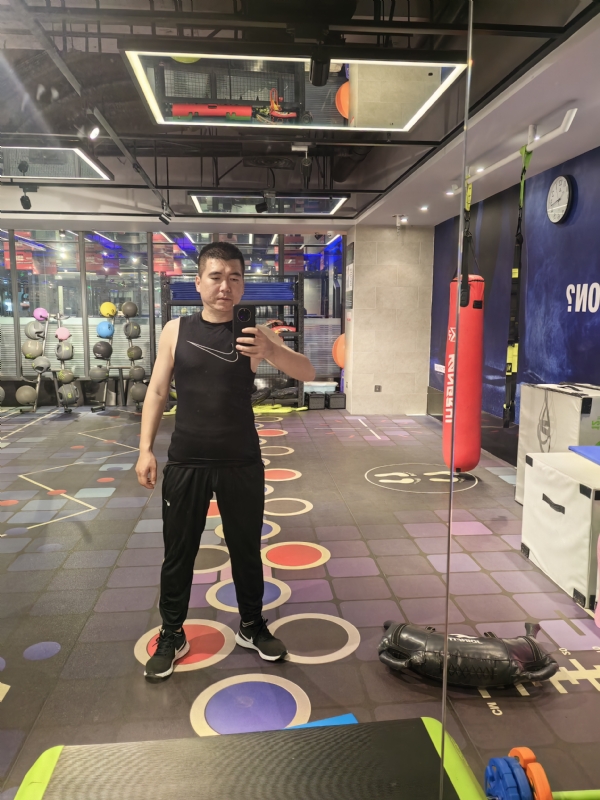 哈哈哈哈哈的第一张照片--贵港相亲服务中心