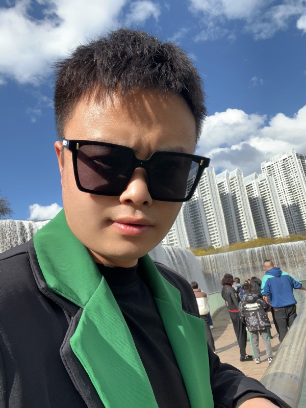 子阳的第一张照片--贵港相亲服务中心