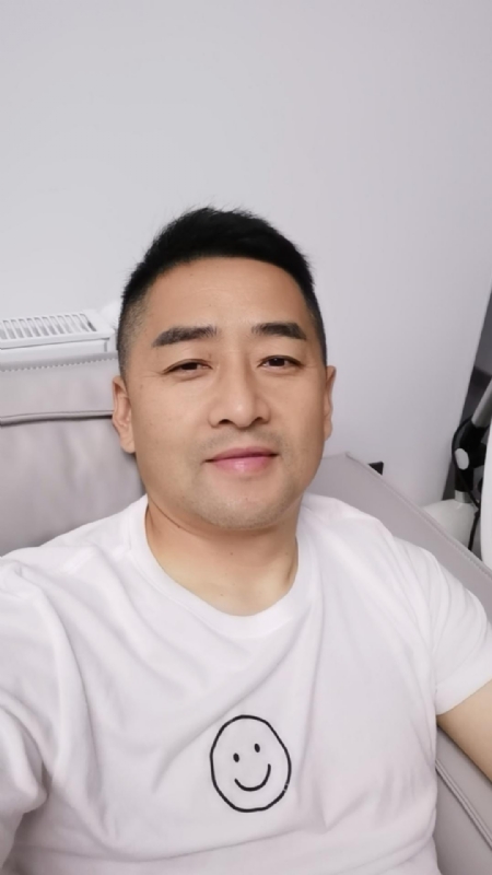 向阳而生的第一张照片--贵港相亲服务中心