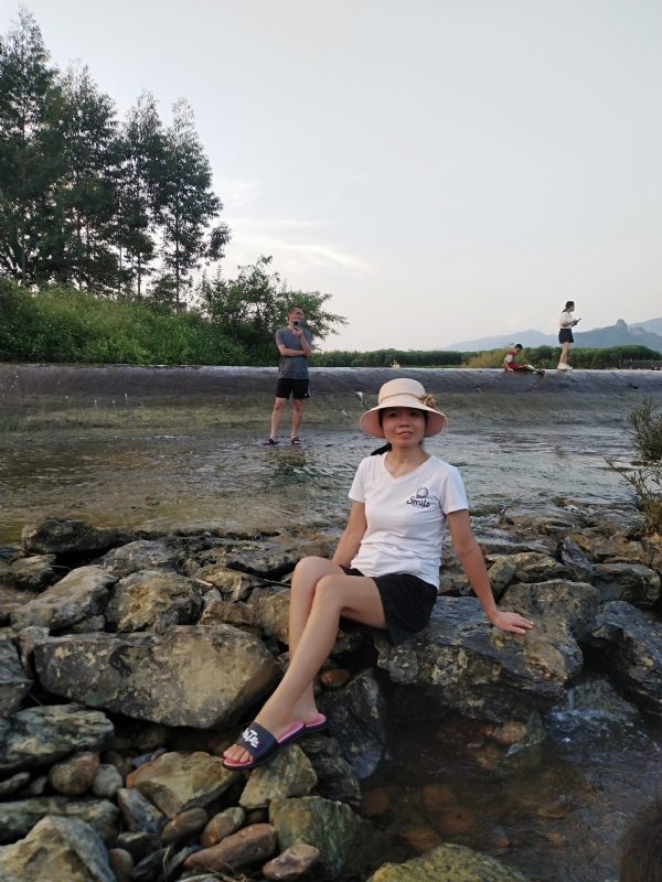 雪儿的第一张照片--贵港相亲服务中心