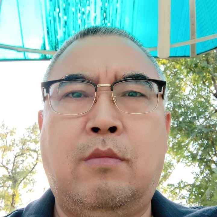 绿萝的第一张照片--贵港相亲服务中心