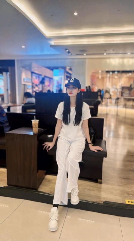 卖火柴的小女孩的第一张照片--贵港相亲服务中心