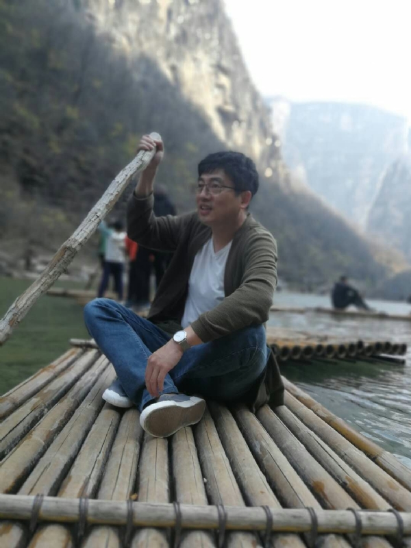 风被吹走了的第一张照片--贵港相亲服务中心