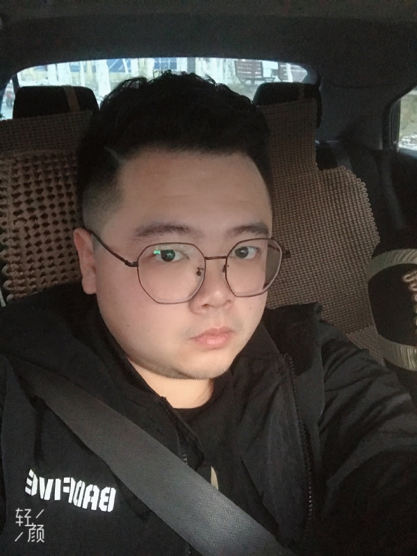 欢笑的第一张照片--贵港相亲服务中心