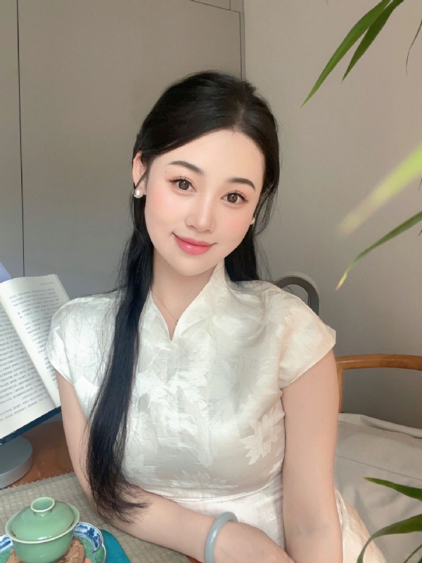 小慧的第一张照片--贵港相亲服务中心