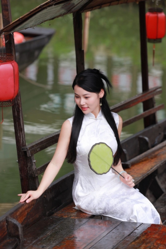 小慧的第二张照片--贵港相亲服务中心