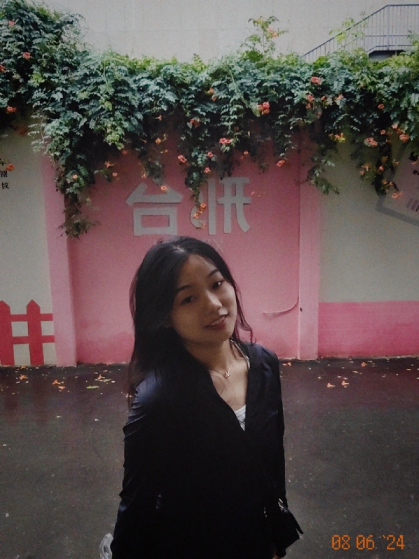 范范的丸子头的第一张照片--贵港相亲服务中心