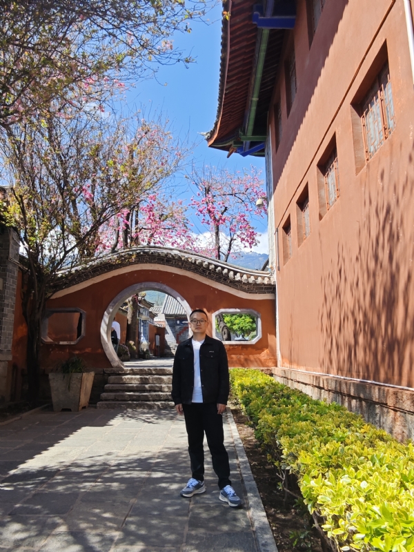 简单的第一张照片--贵港相亲服务中心