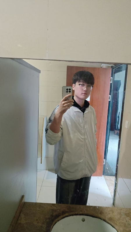 高大毛的第一张照片--贵港相亲服务中心