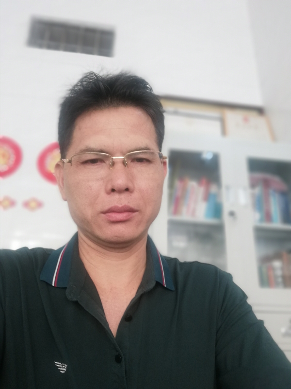 后视镜的第一张照片--贵港相亲服务中心