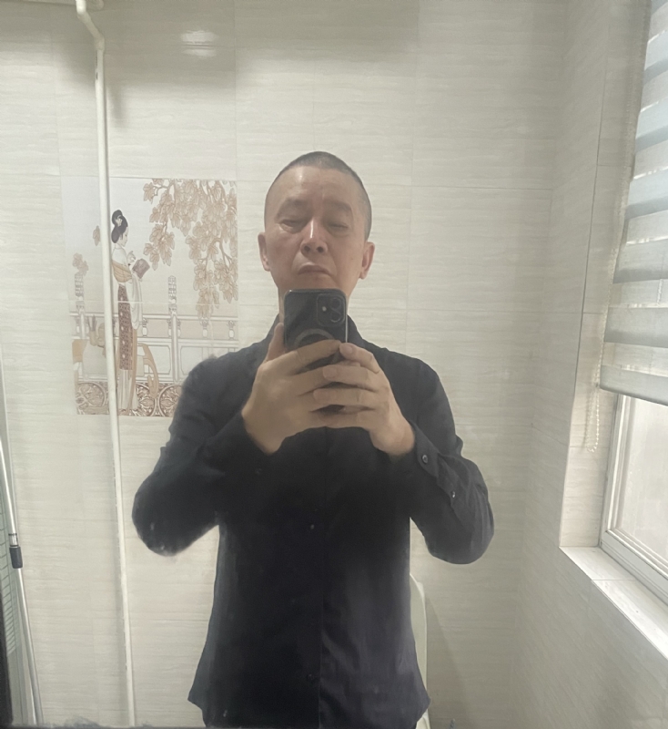 荣哥的第一张照片--贵港相亲服务中心