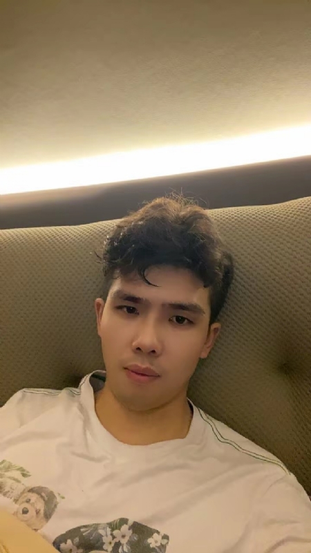 阿龙设计师的第一张照片--贵港相亲服务中心