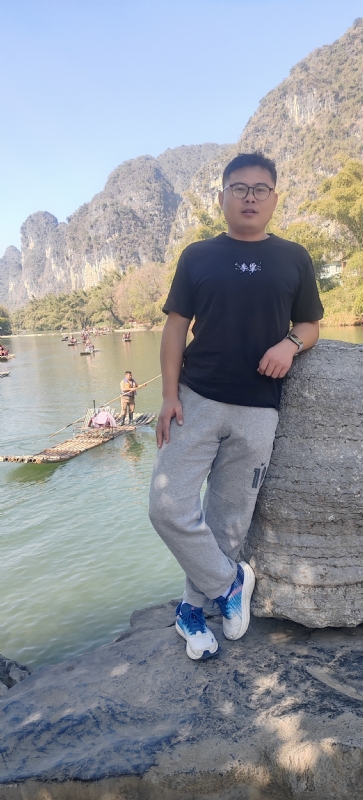 受过伤的狼的第三张照片--贵港相亲服务中心