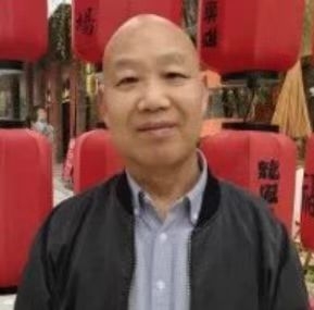 教师作家诗人的第一张照片--贵港相亲服务中心