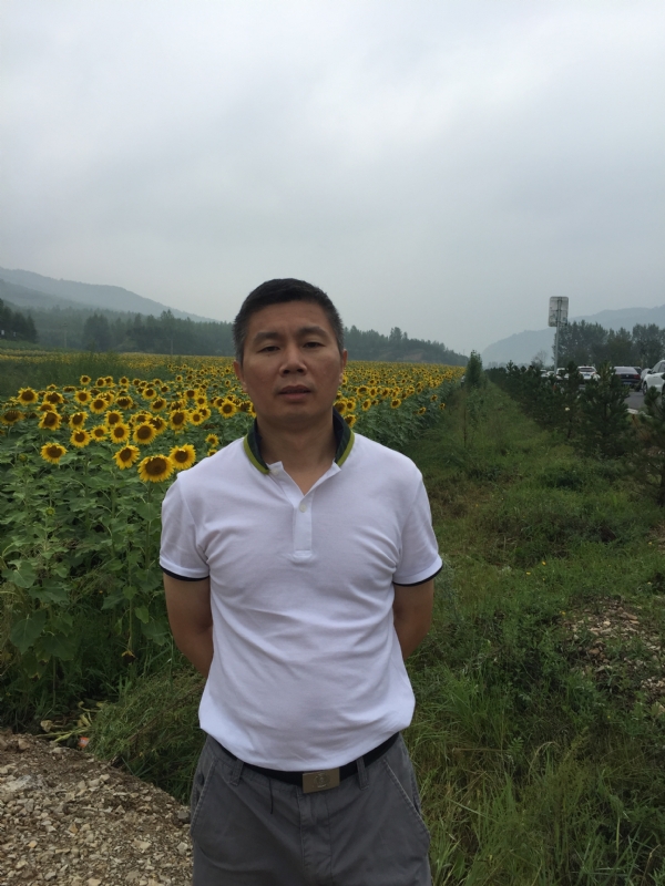 爱拼才会赢的大叔的第三张照片--贵港相亲服务中心