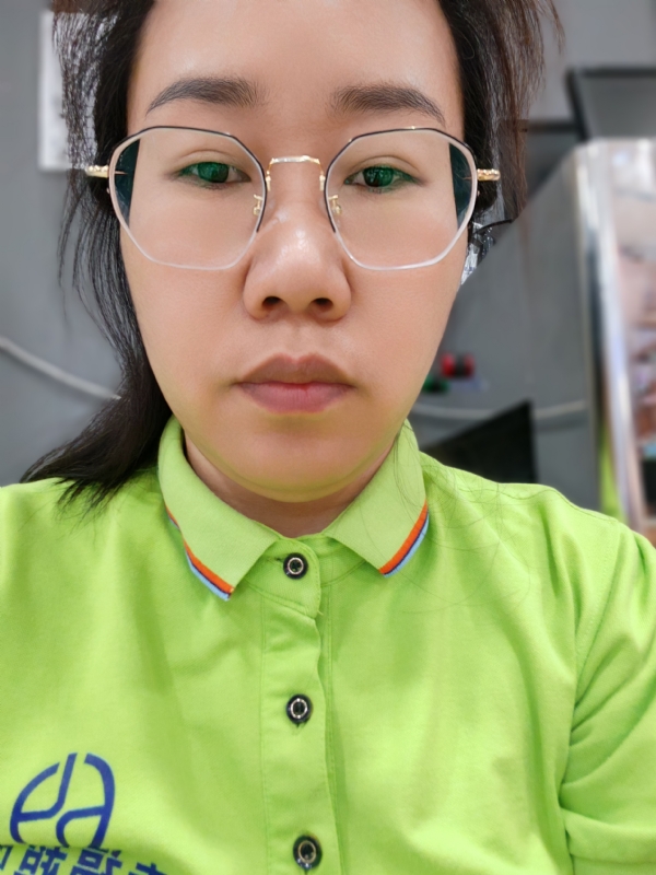 麻花小辫的第一张照片--贵港相亲服务中心