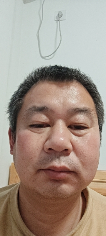 龙万的第一张照片--贵港相亲服务中心