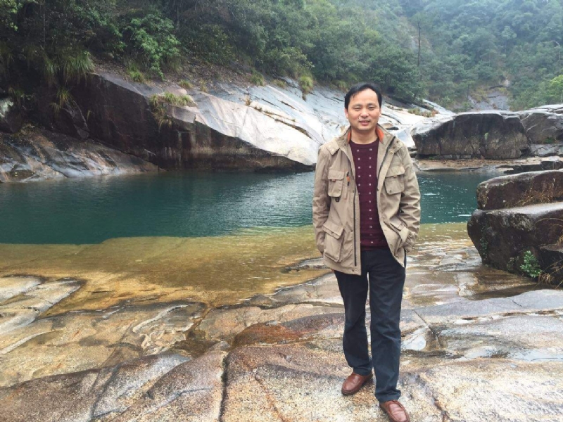 龙行天下的第一张照片--贵港相亲服务中心