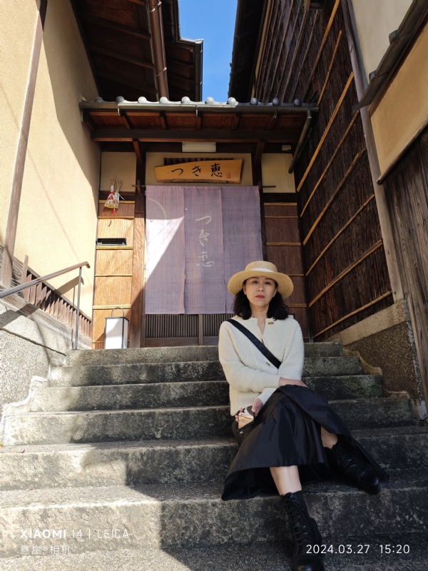 踱着方步的猫小姐的第一张照片--贵港相亲服务中心