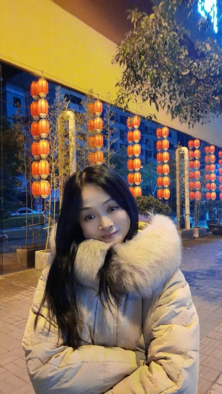 伊伊的第二张照片--贵港相亲服务中心