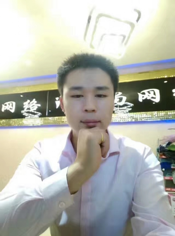 沉默寡言的第一张照片--贵港相亲服务中心