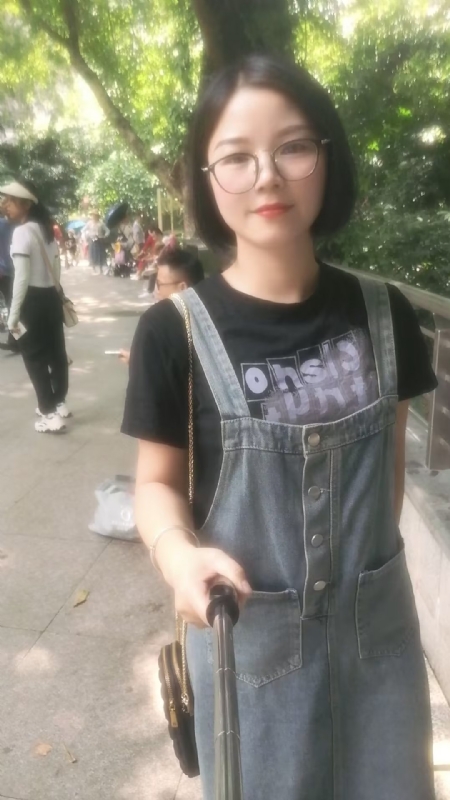 如燕的第一张照片--贵港相亲服务中心