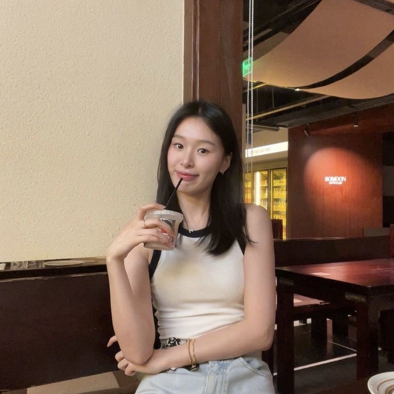 羽毛的第一张照片--贵港相亲服务中心