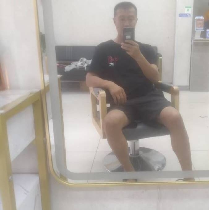 闫杰的第一张照片--贵港相亲服务中心