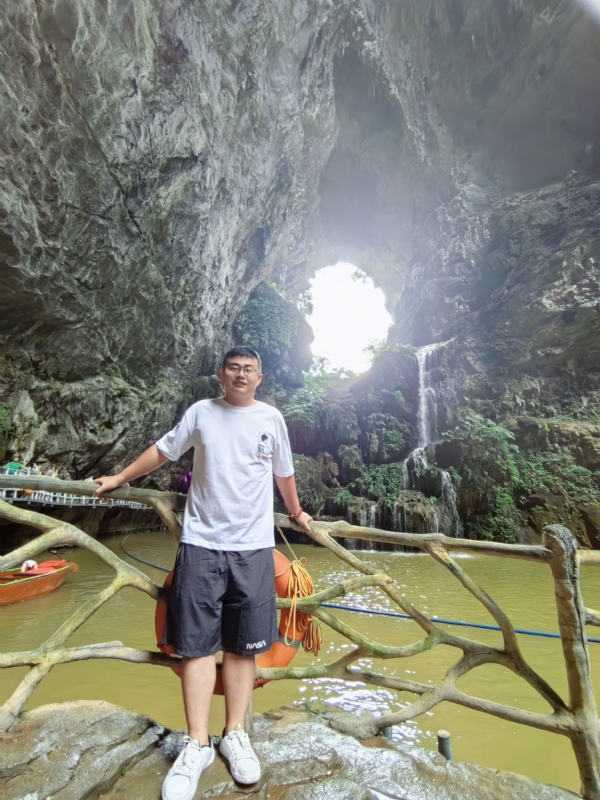 慎独的第二张照片--贵港相亲服务中心