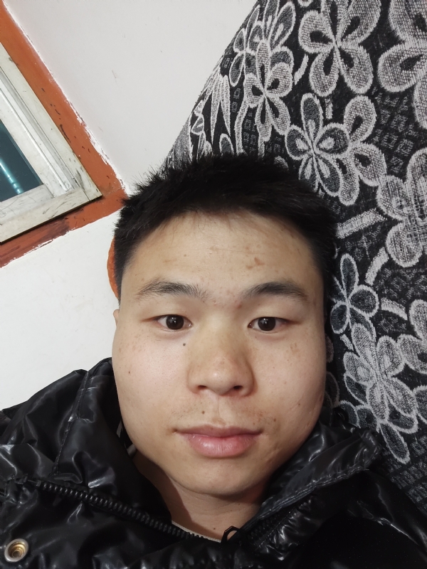 麒麟区幼儿园扛把子的第三张照片--贵港相亲服务中心