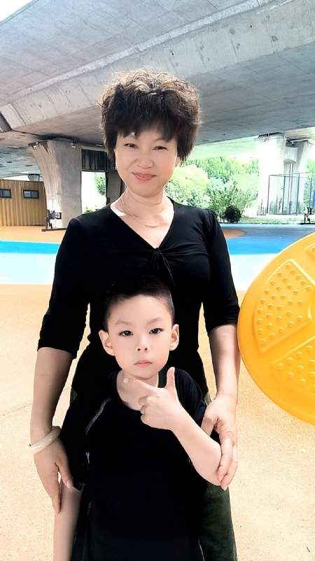 火凤凰的第二张照片--贵港相亲服务中心