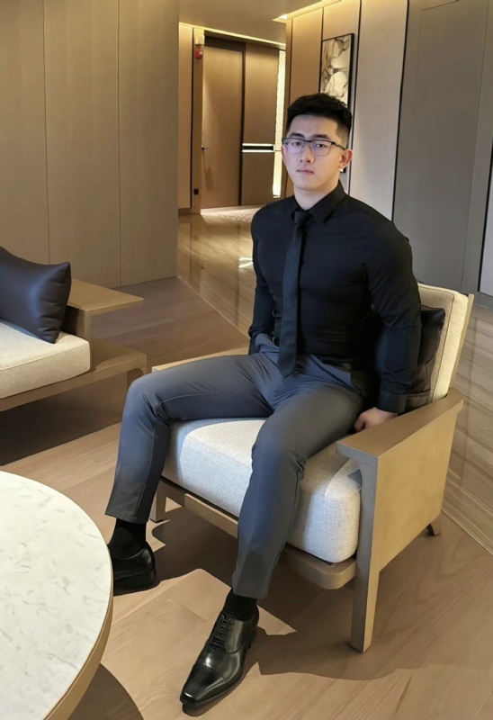 李寒外改英文可家的第一张照片--贵港相亲服务中心