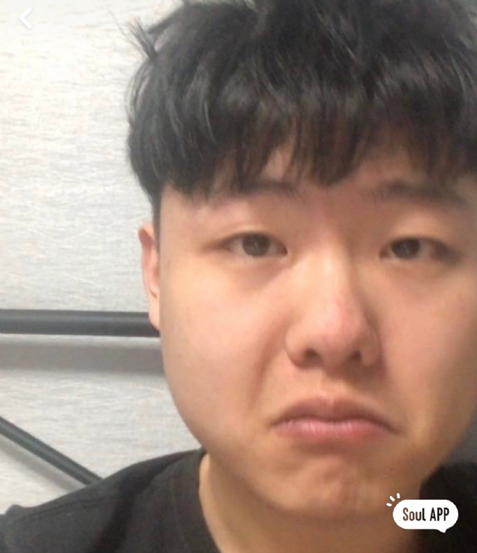 方方正正的第一张照片--贵港相亲服务中心