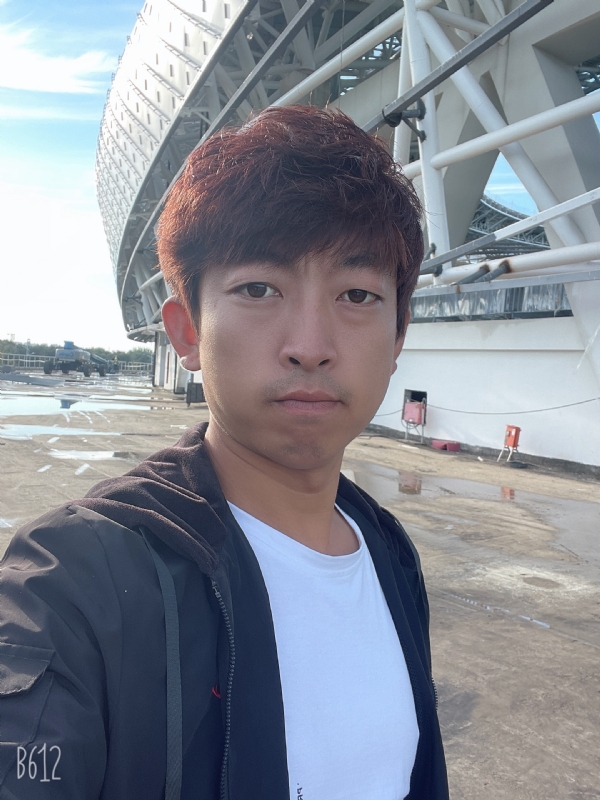 绅士大男孩的第一张照片--贵港相亲服务中心