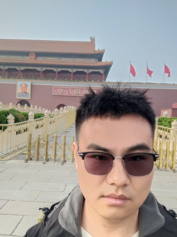 喧嚣的风的第一张照片--贵港相亲服务中心