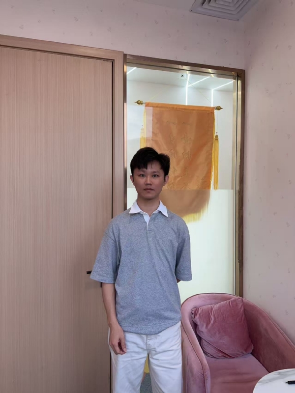小叶子的第一张照片--贵港相亲服务中心