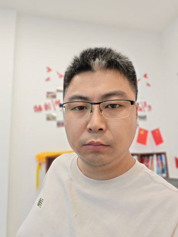 苦海寻舟的第一张照片--贵港相亲服务中心