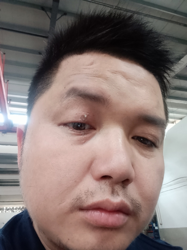 彬彬的第一张照片--贵港相亲服务中心