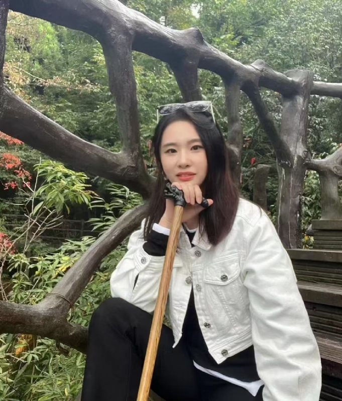 琪琪的第一张照片--贵港相亲服务中心