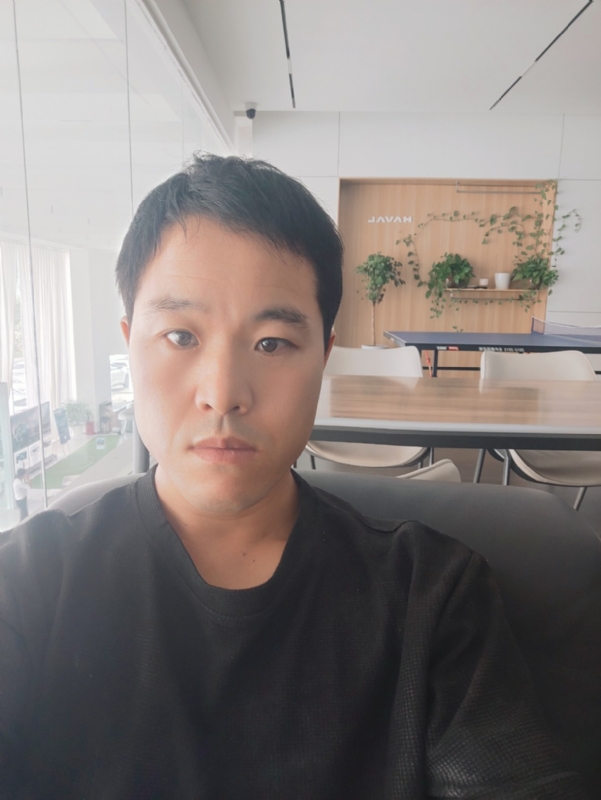 吊挂看风景的第一张照片--贵港相亲服务中心