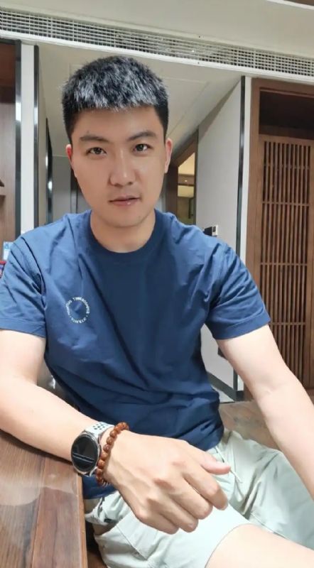 大鹏展翅的第三张照片--贵港相亲服务中心