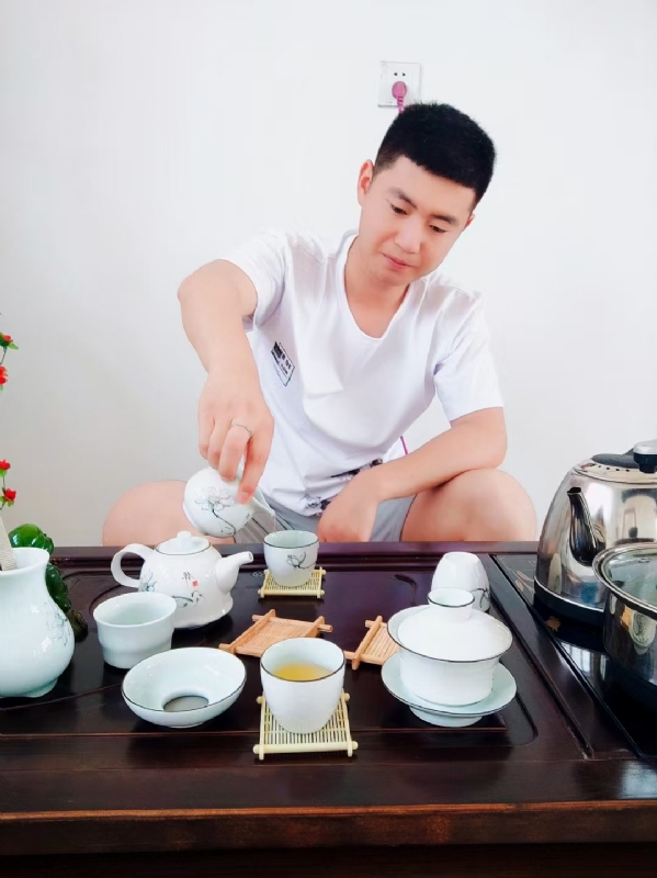 日月的第二张照片--贵港相亲服务中心