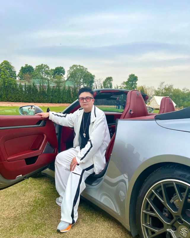 晚风过境的第三张照片--贵港相亲服务中心