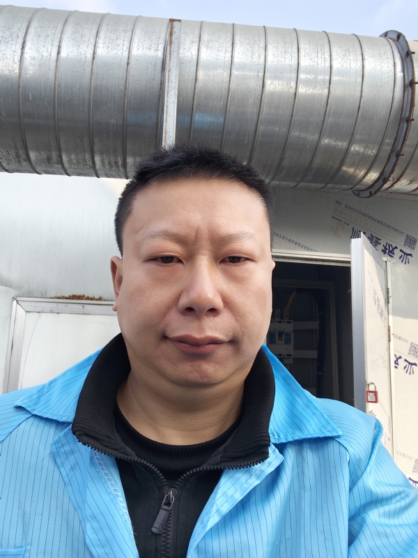 太阳迷眼的第一张照片--贵港相亲服务中心