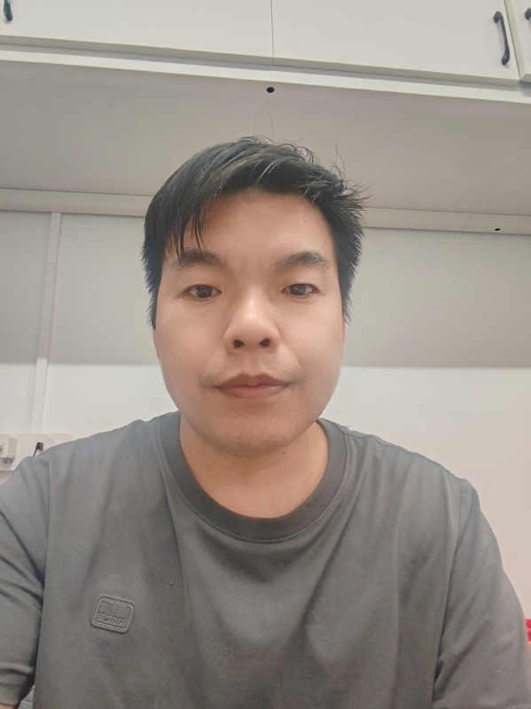 老张的第一张照片--贵港相亲服务中心