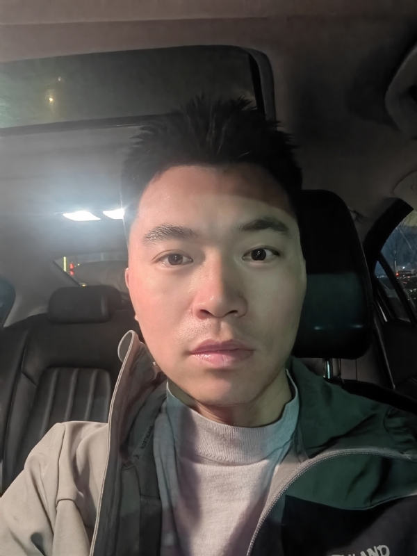 讲不出再见的第二张照片--贵港相亲服务中心