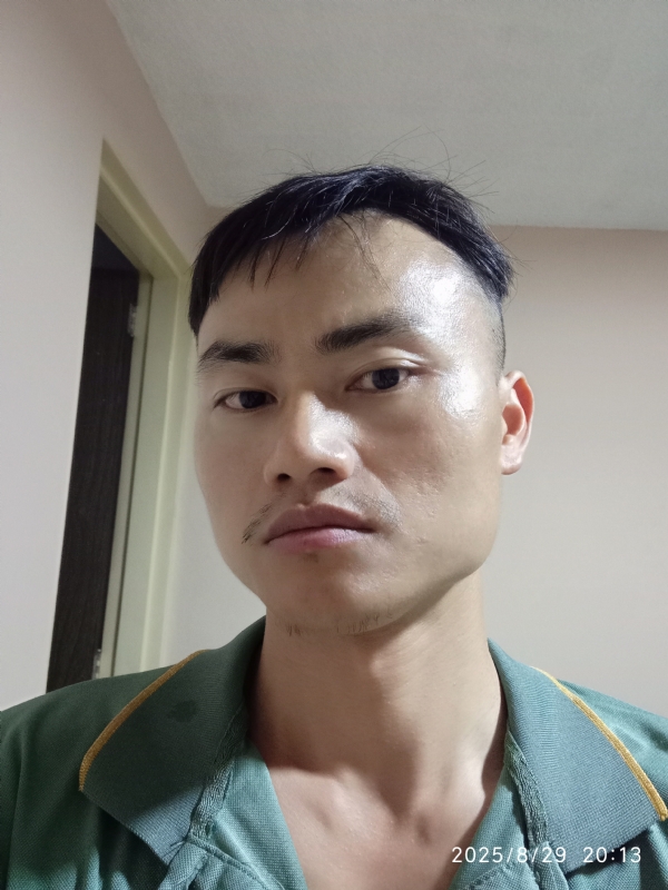 自简的第二张照片--贵港相亲服务中心