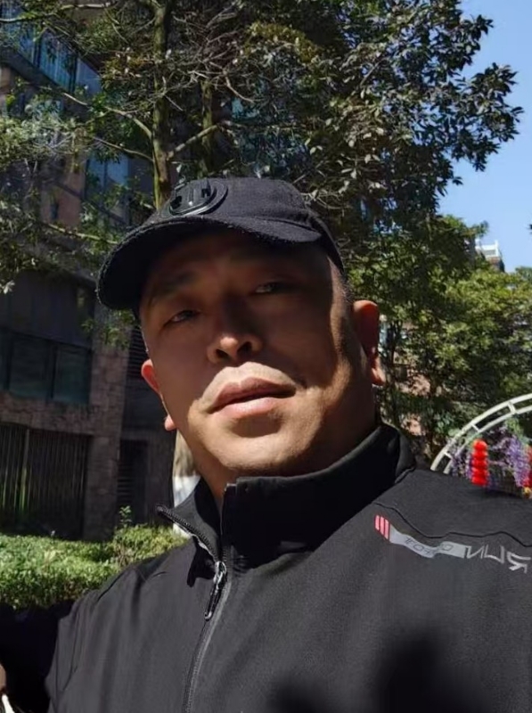 蓝色海洋的第一张照片--贵港相亲服务中心