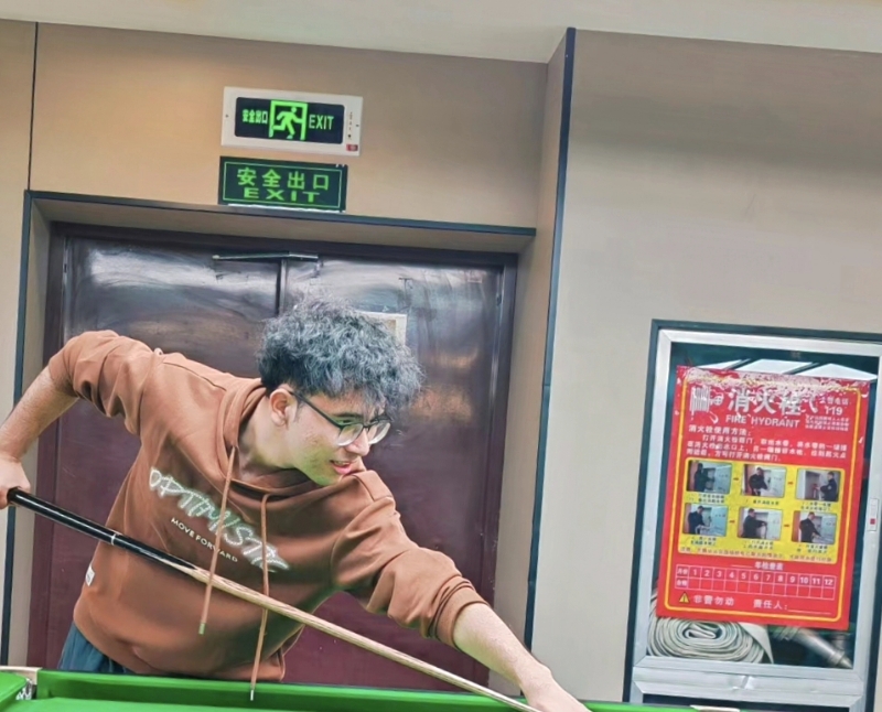 小鬼的第一张照片--贵港相亲服务中心